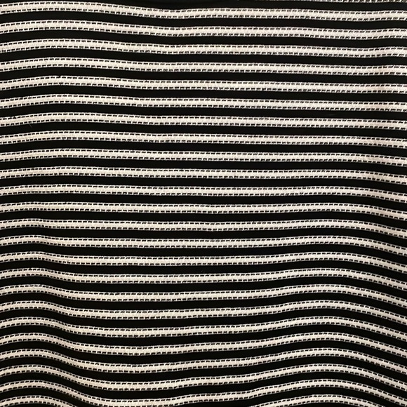 St. John Striped Rayon/Wool Sleeveless Top - Picture 3 of 7